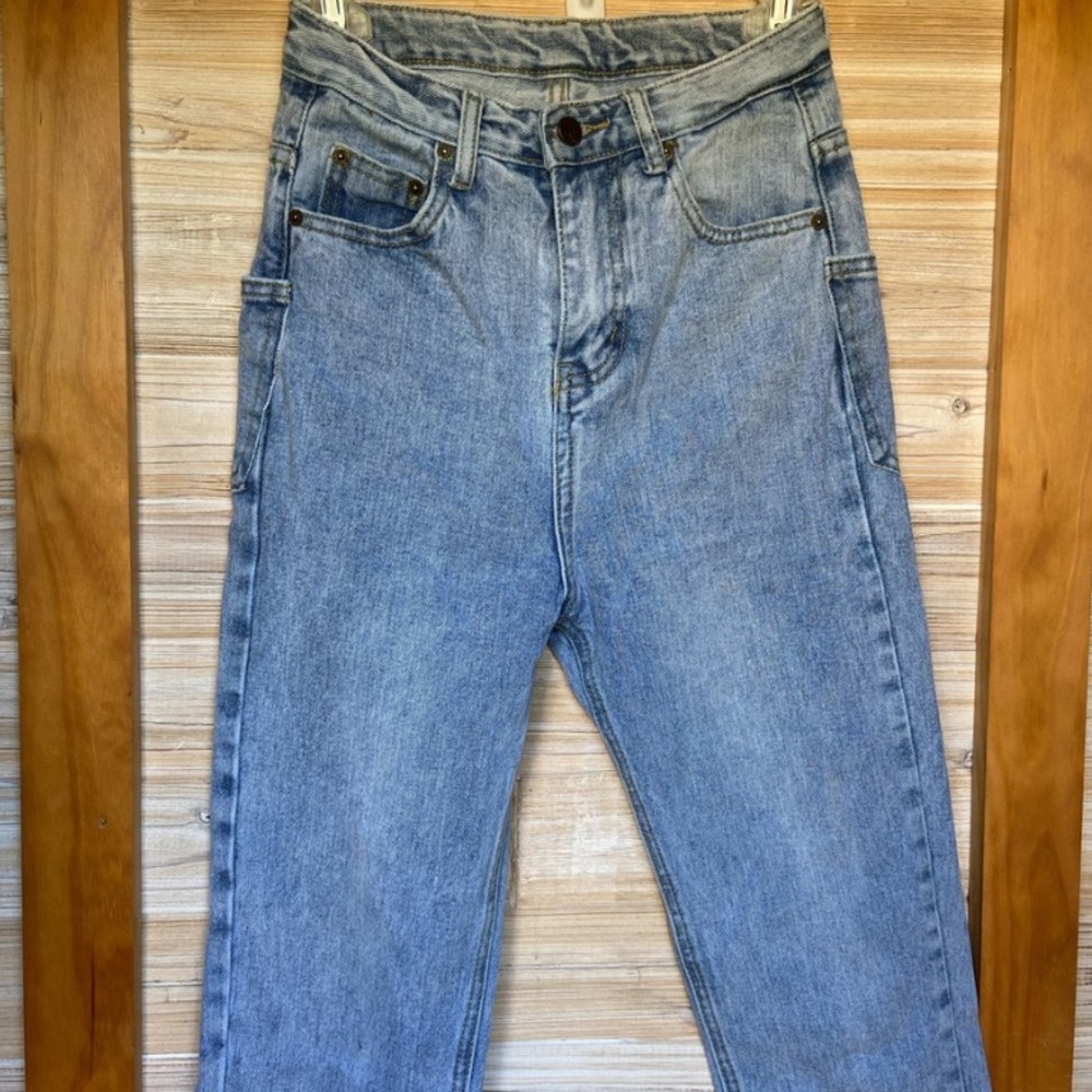 Super high waisted jeans